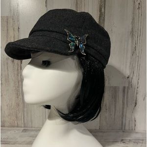 Newsboy hat w/butterfly detail